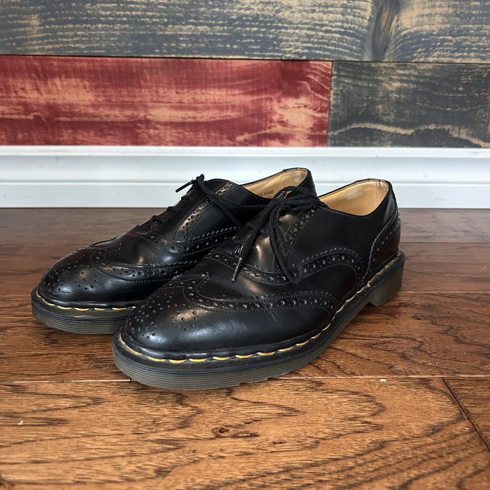 Vintage Dr. Martens 3989 Black Brogue Wingtip Oxford Shoes UK 8 Made in England